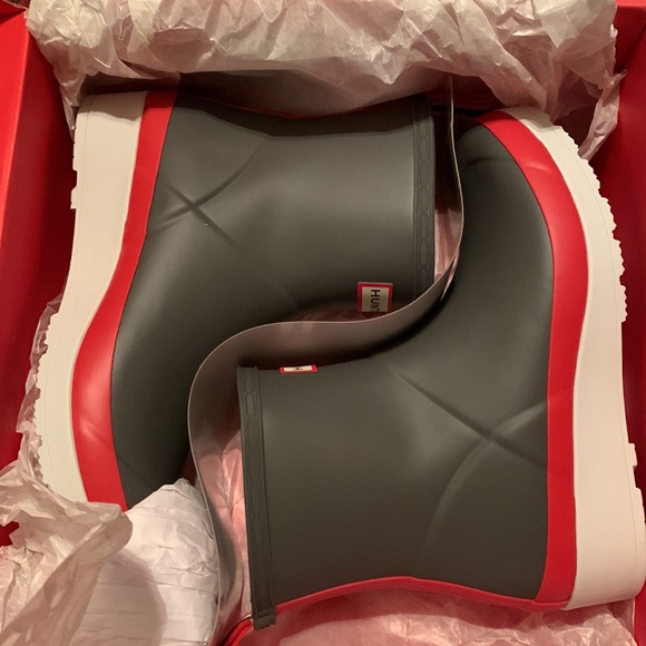 Brand New Hunter Boots SZ 7 Stratus Flare in Gray/Pink - Picture 4 of 7